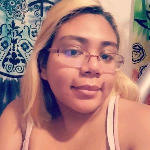 Meet your Posher, Abigail